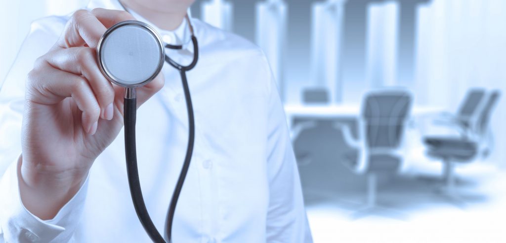 médicos